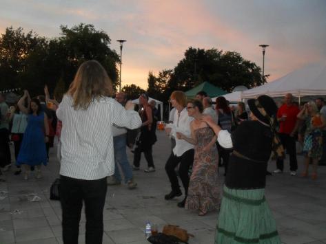 Dusk Dancin' t'Dead Shores